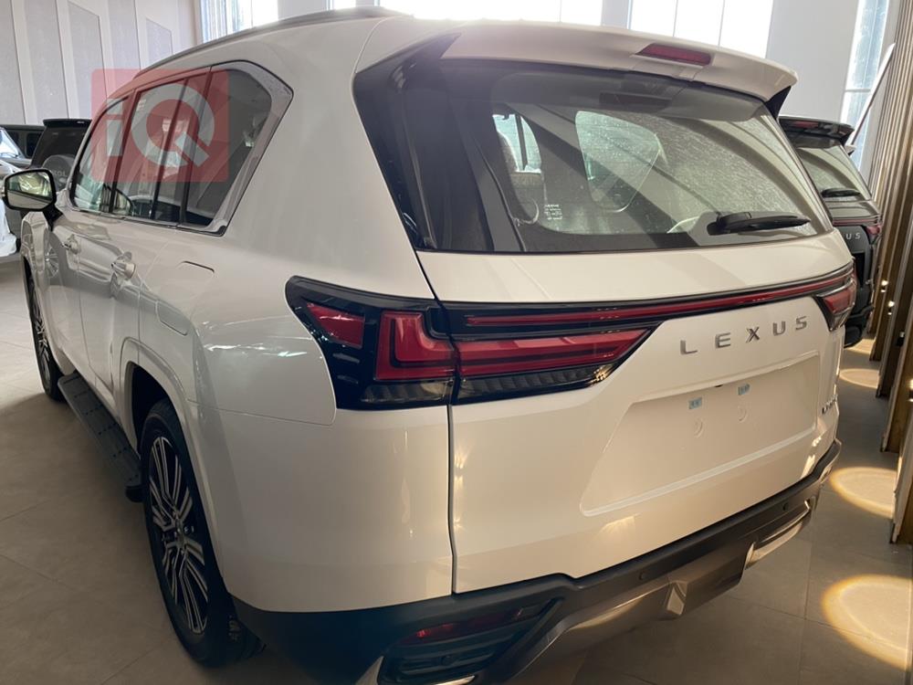 Lexus LX